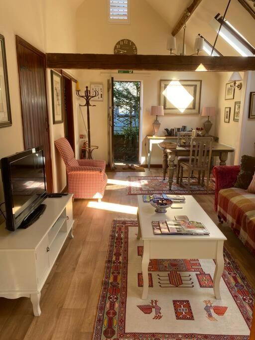 The Grooms Loft Self Contained Apartment Milton Abbas Luaran gambar