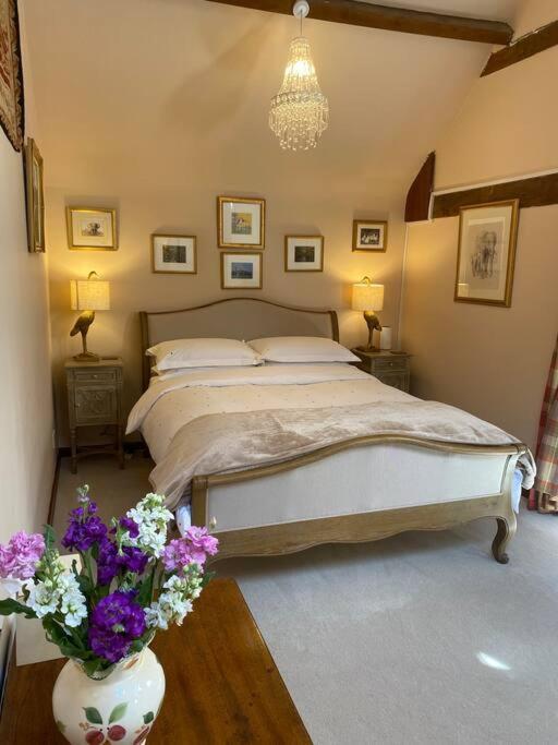 The Grooms Loft Self Contained Apartment Milton Abbas Luaran gambar